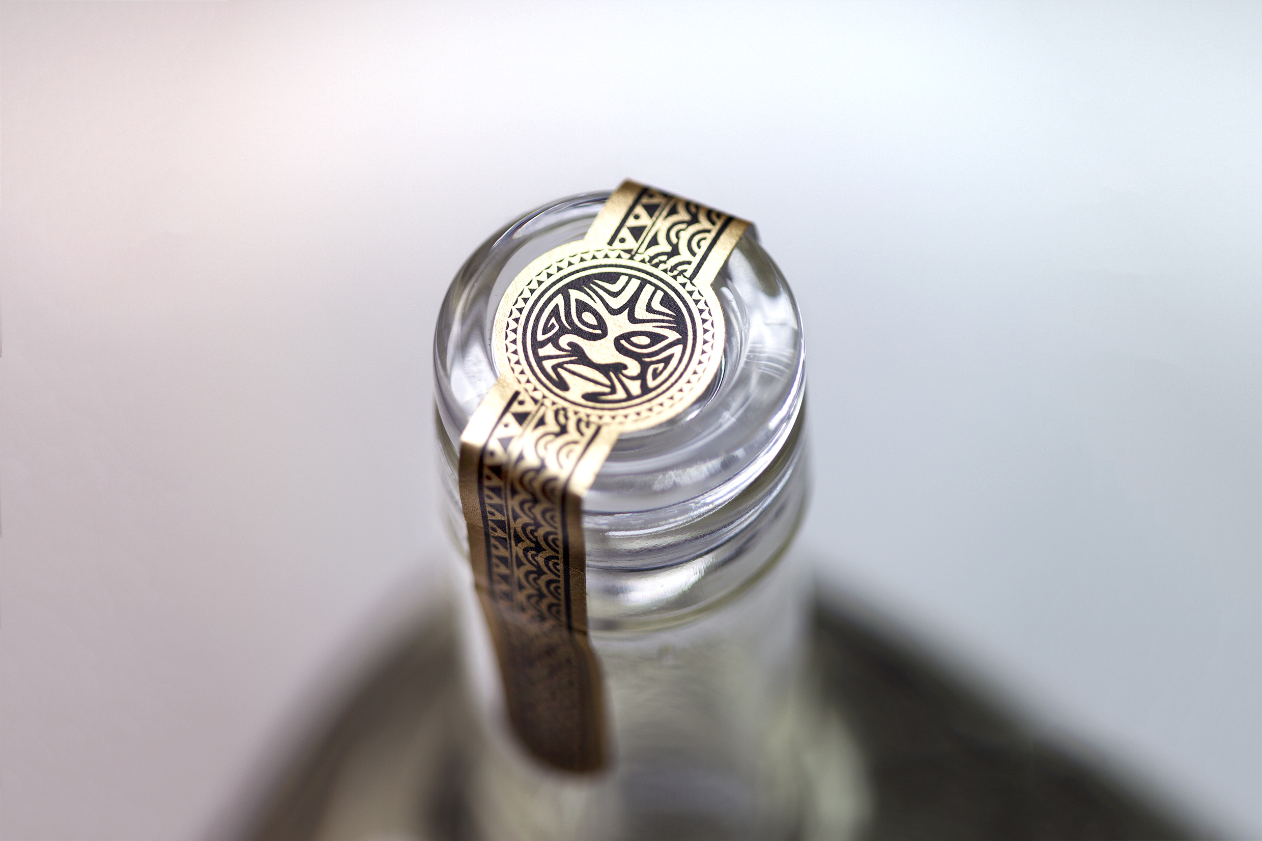 redfire-ariki-vodka-alcohol-packaging-design-top-label-nz
