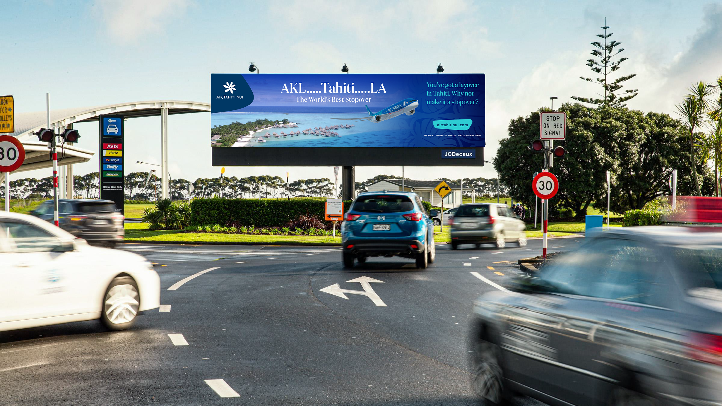 airtahitinui-digital-billboard-airline-campaign-nz-02 airtahitinui-digital-billboard-airline-campaign-nz-02